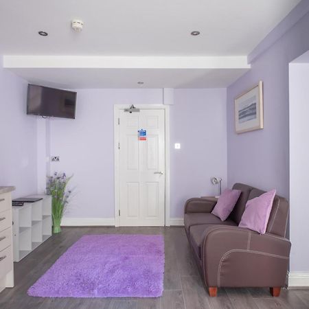 Tenby Town Centre Romantic Retreat Apartment For 2 Exterior foto